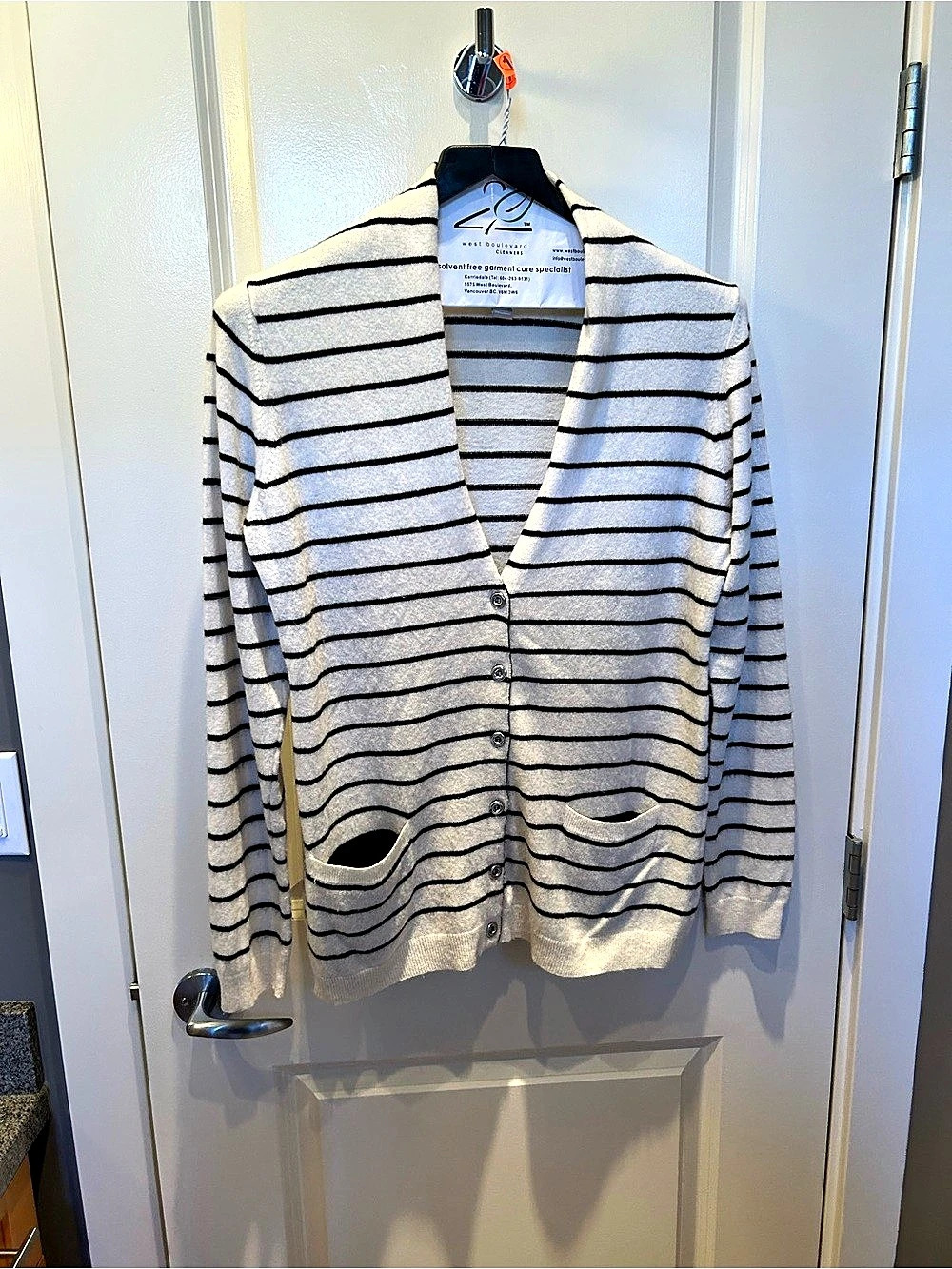Banana Republic Striped V-Neck wool & Cashmere Cardigan Sweater Cream & Black La
